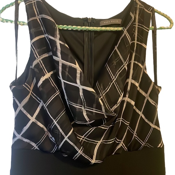 Scoop neck fitted bottom sleeveless dress size M - Picture 2 of 8